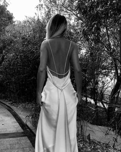 Aiza Beyaz Drapeli Elbise - Studio Alashanghai Silk
