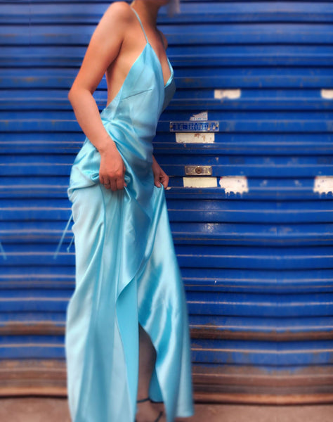 Gaby Blue Wrap Up Rygløs Satin Slip Kjole kjole - Studio Alashanghai Silke