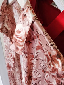 Blusa de seda de morera con flores rosadas - Studio Alashanghai Silk